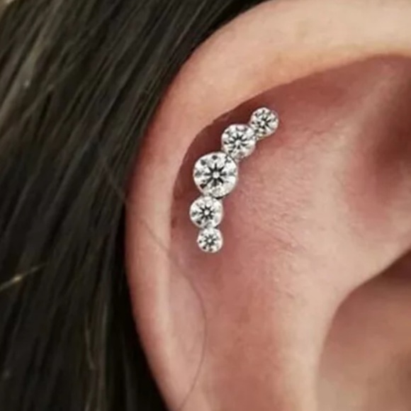 NEW Stainless Steel Crystal Cartilage Studs - Picture 5 of 8